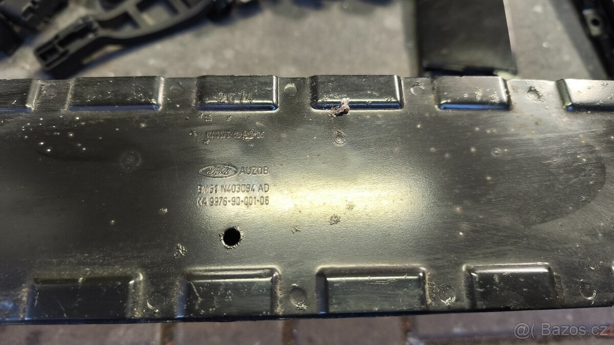 Výztuha zadního nárazníku Ford Focus MK3 - 2