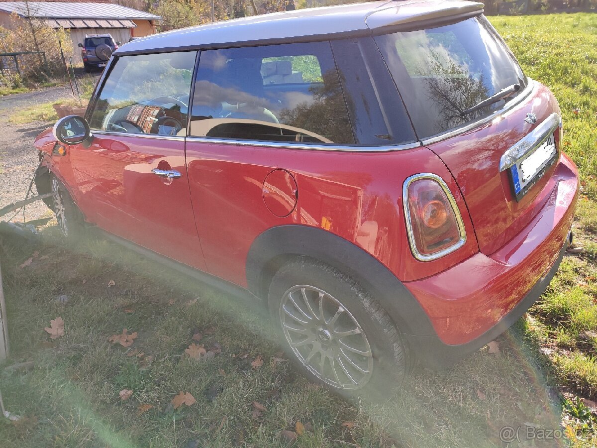 Mini Cooper 2007 na díly - 2