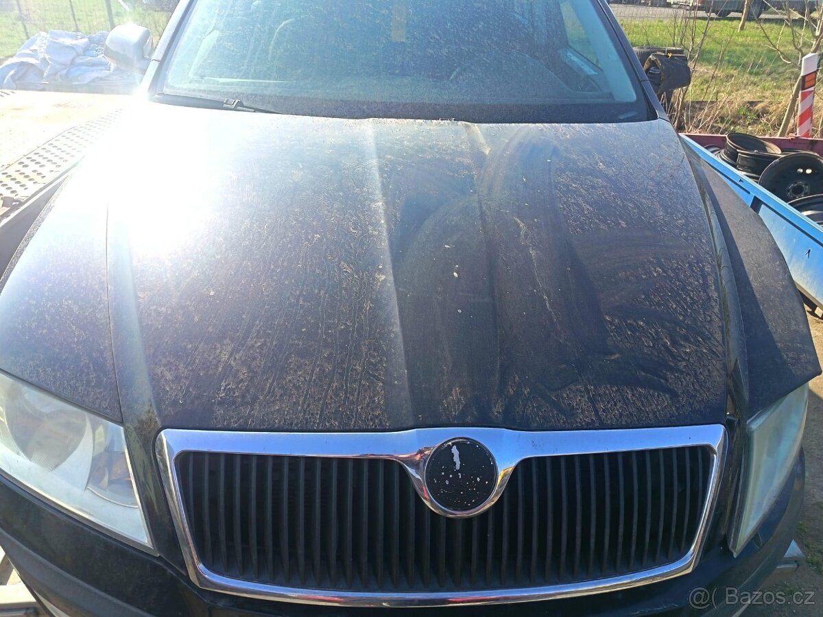 přední kapota Octavia 2 před Face 9910 černá - 2