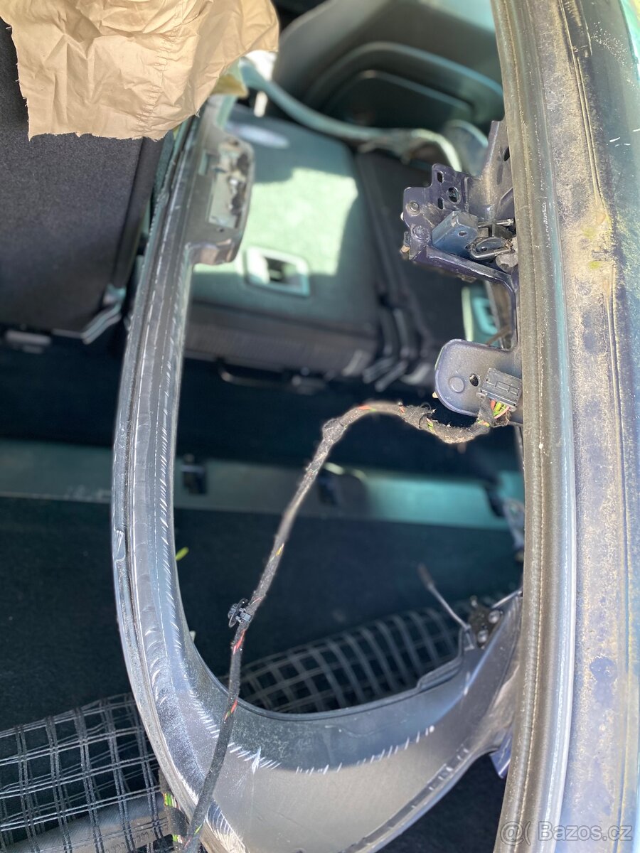 Zadní dveře Peugeot 308sw - 2