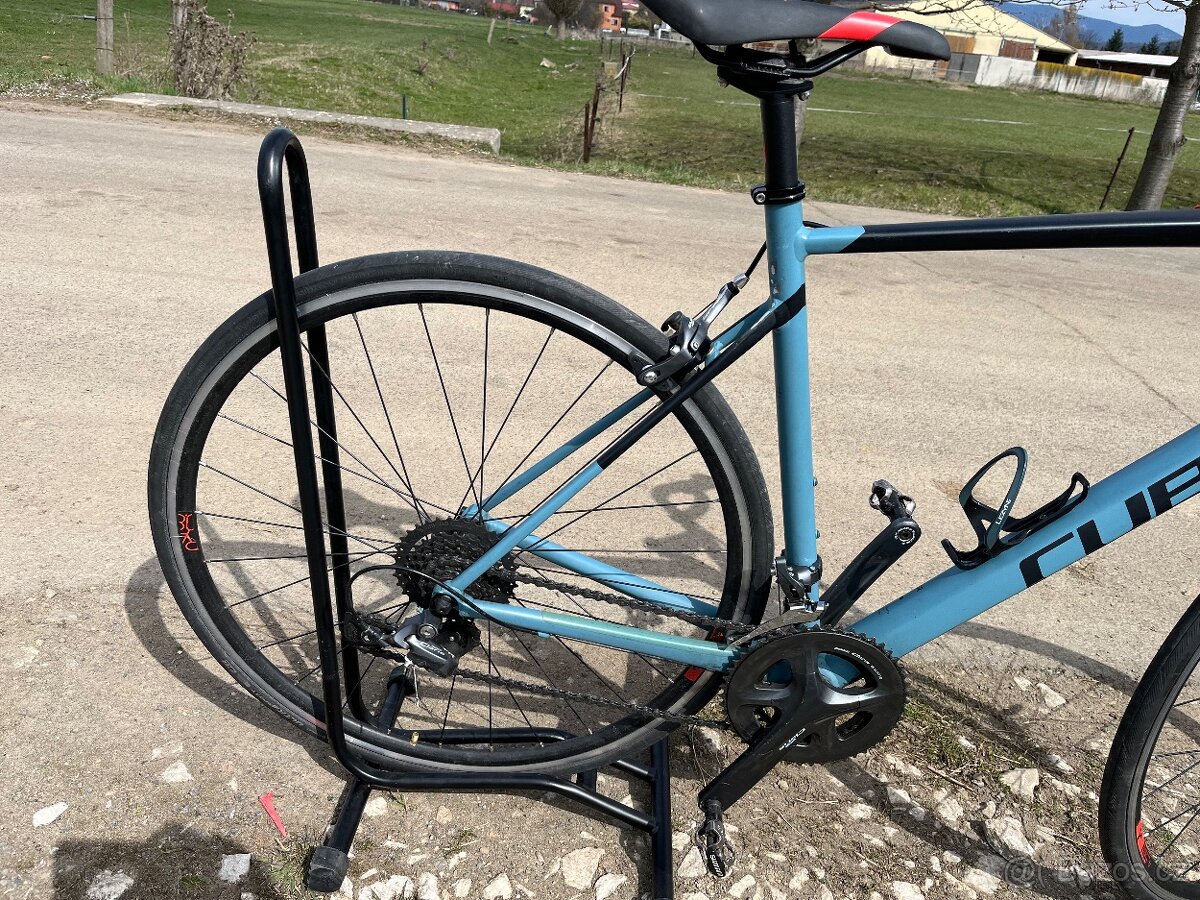 Silniční kolo Cube - 2