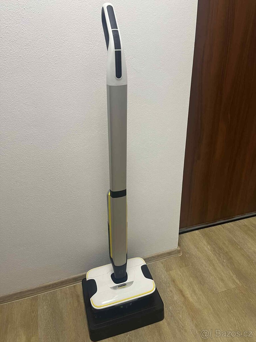 Podlahová myčka Kärcher - 2