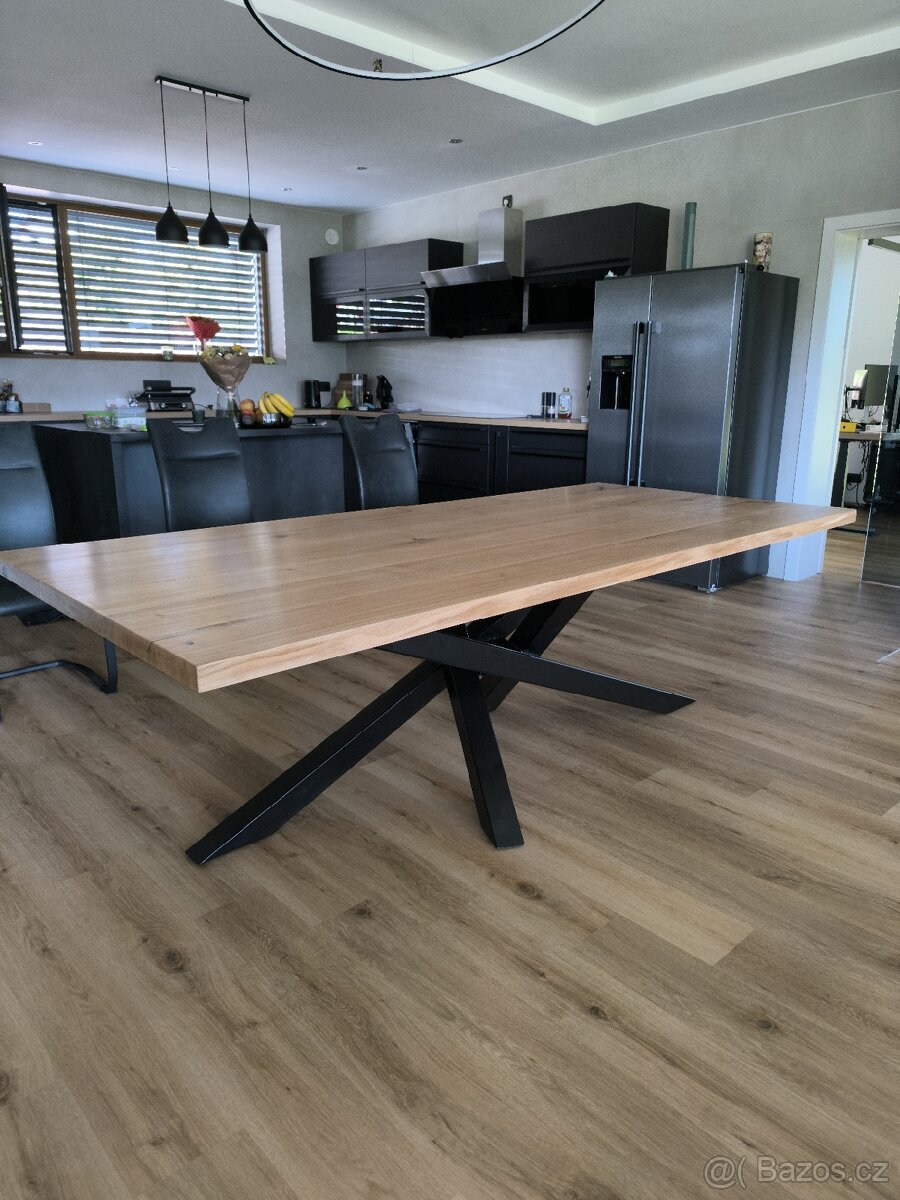 Jídelní stůl - 2