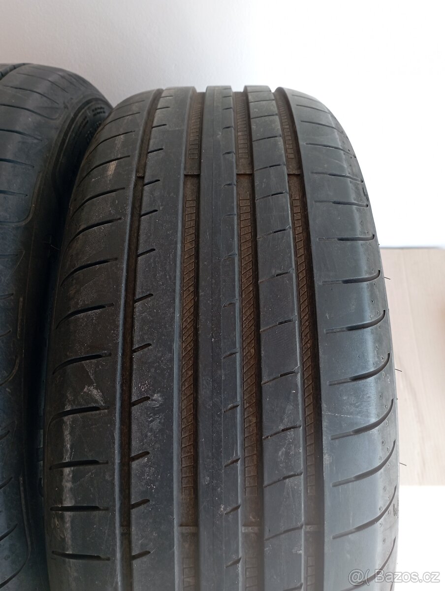 225/45 R19 96W Goodyear letní - 2