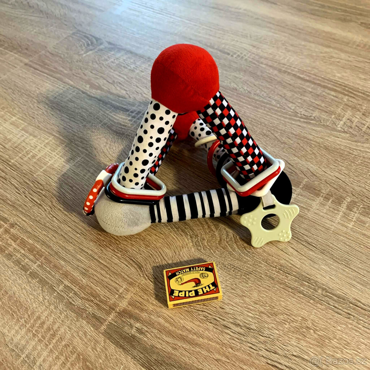 Pyramida Tiny Yoga Triangle – kontrastní edukační hračka - 2
