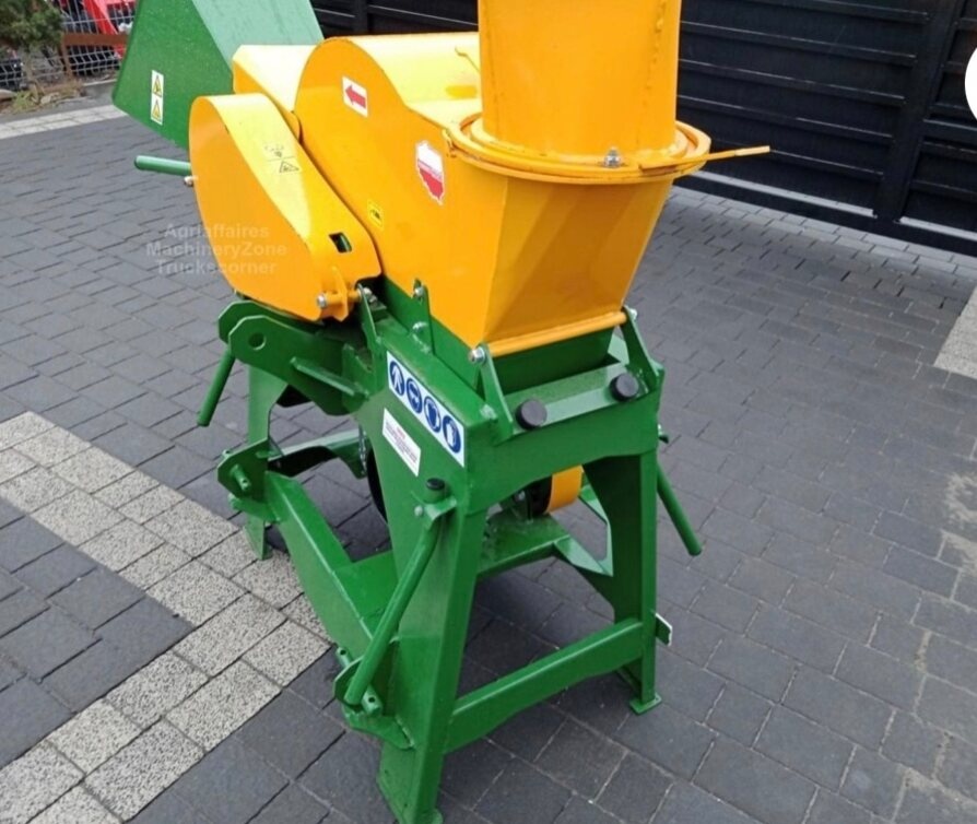 Štěpkovač větví na traktor - 2