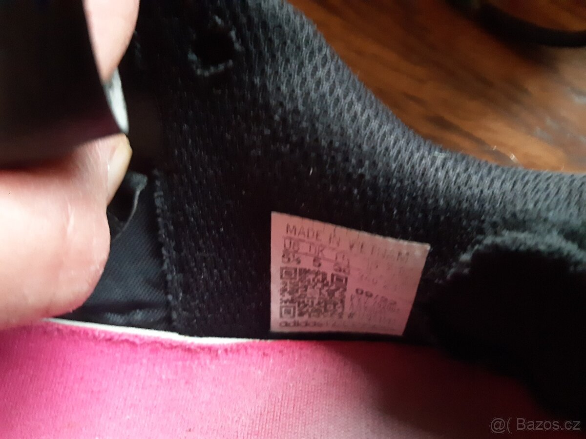 Dětské kopačky zn. Adidas vel. 38 - 2