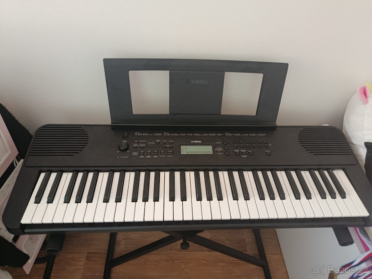 Klavesy Yamaha - 2