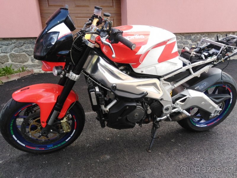 Aprilia tuono na nd - 2
