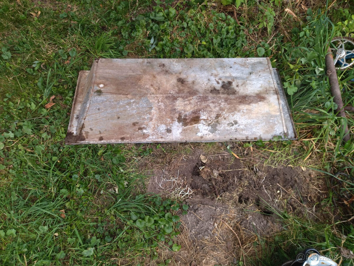 Necky kovové plechové pozink hranaté - 2