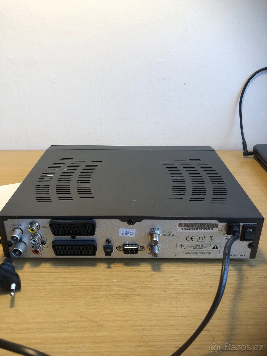 Satelitní přijimač s antenou - 2