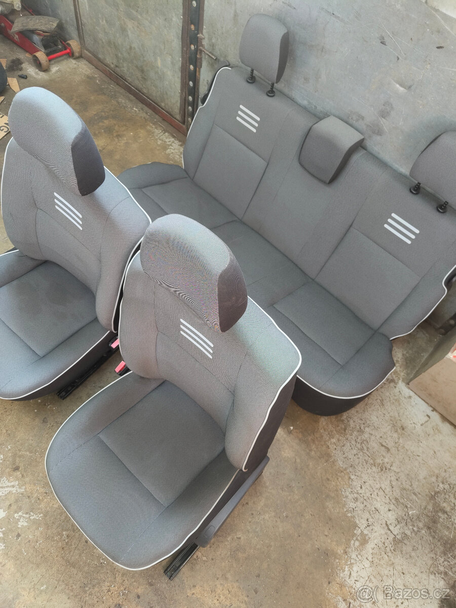 Sedačky Sandero 08-12 - 2
