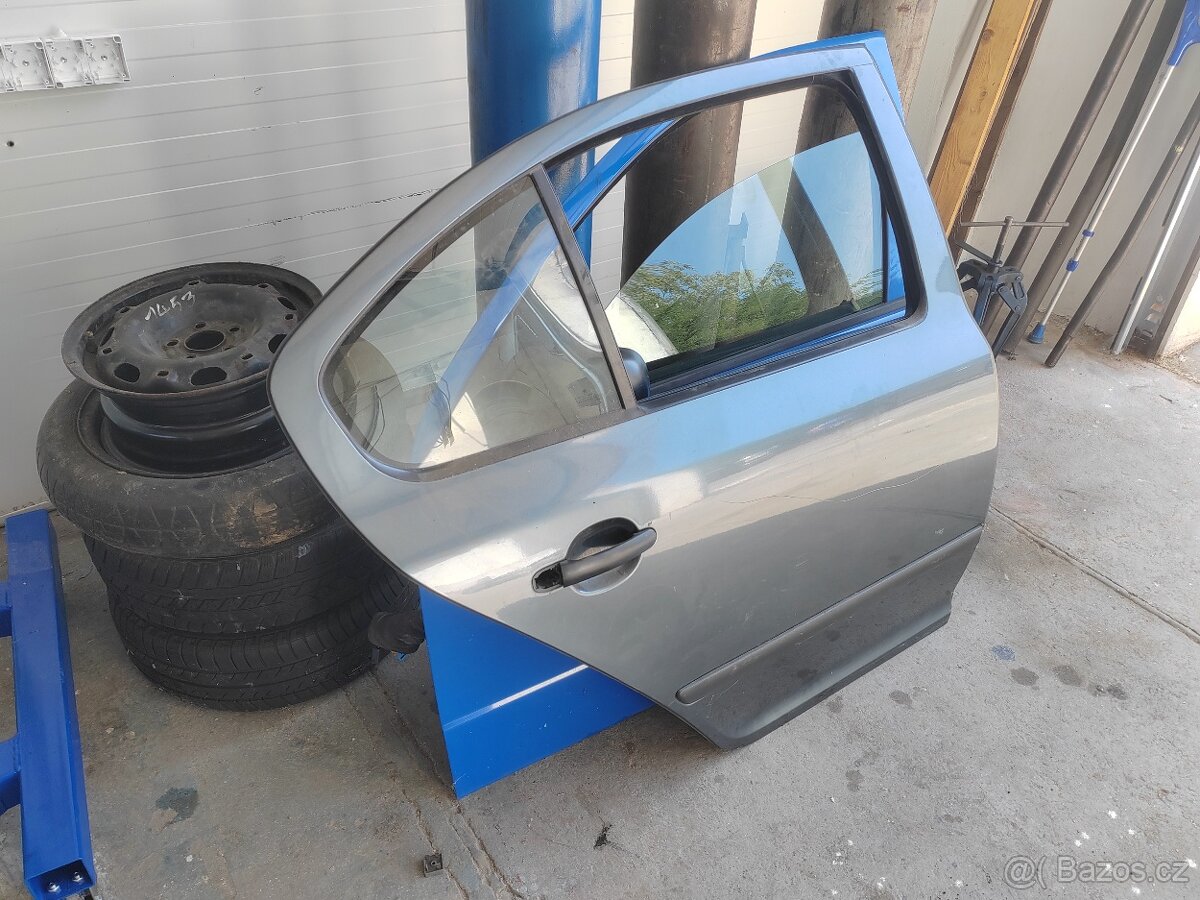 ŠKODA OCTAVIA II/2 LIFTBACK- pravé zadní dveře - 2
