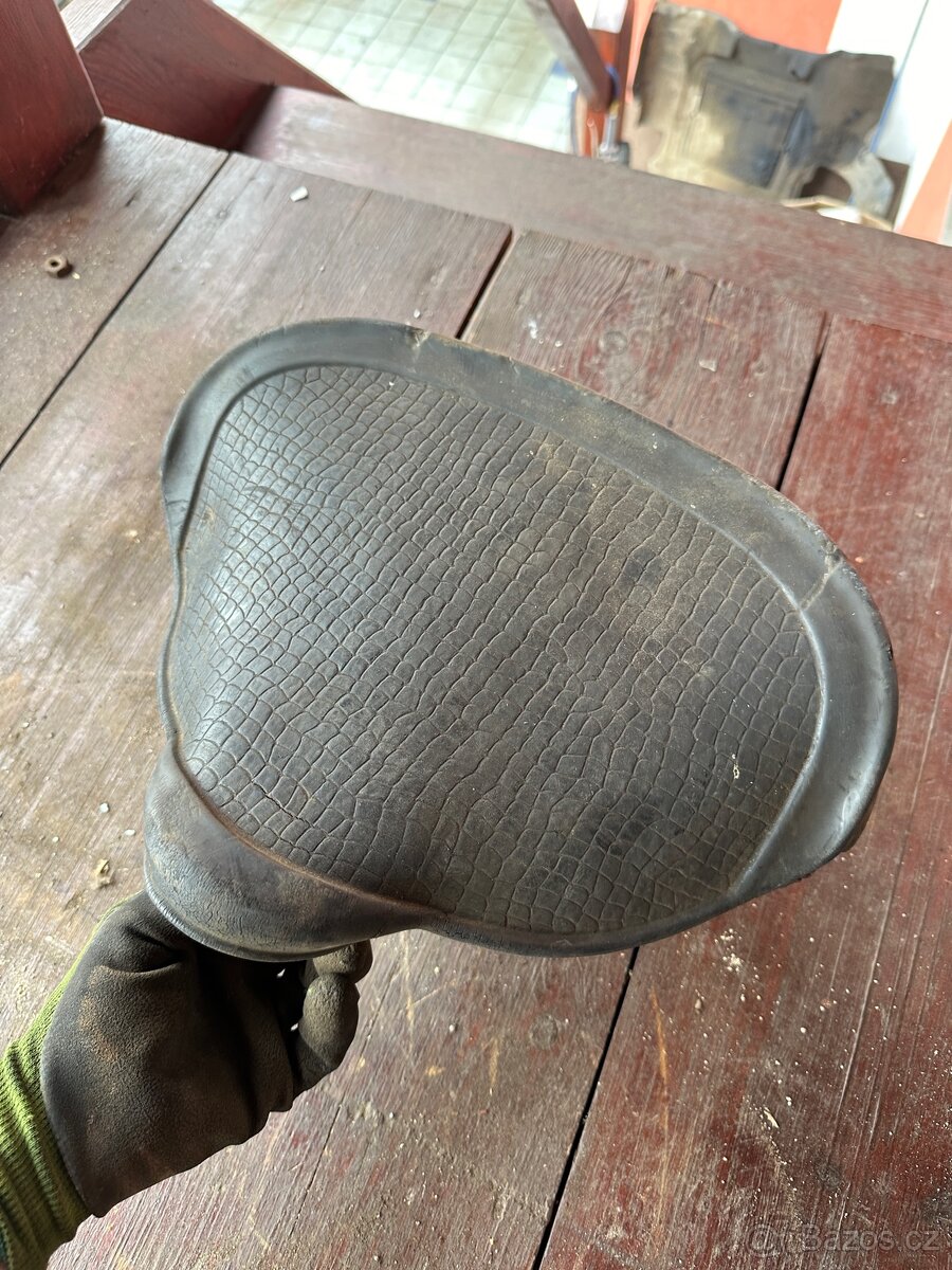 Čz 125T - sedlo - 2