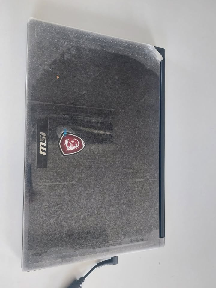 Výkonný notebook MSI – skvělý stav, ideální na práci i hraní - 2