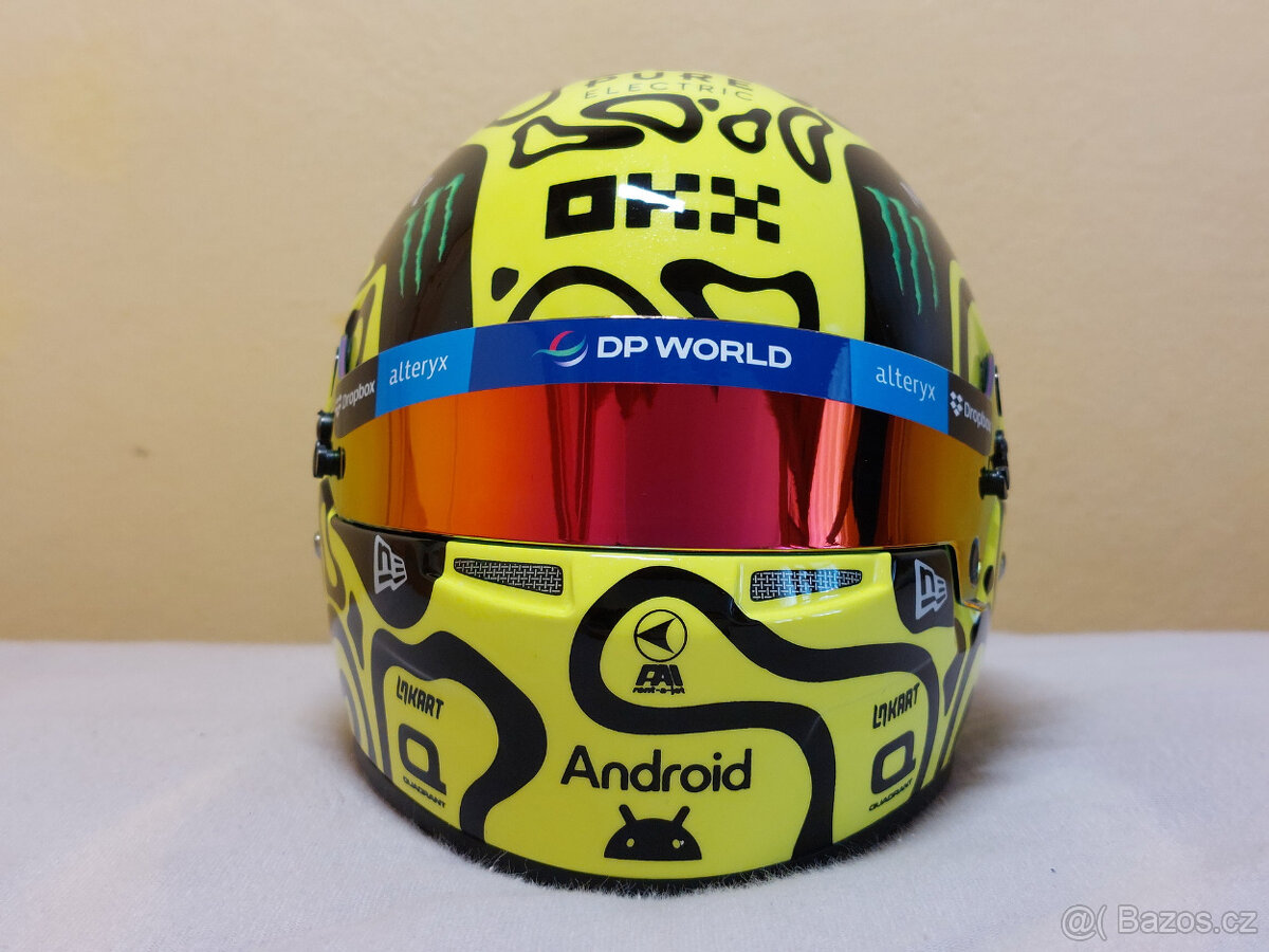 Lando Norris 2024 McLaren F1 helma 1:2 - 2