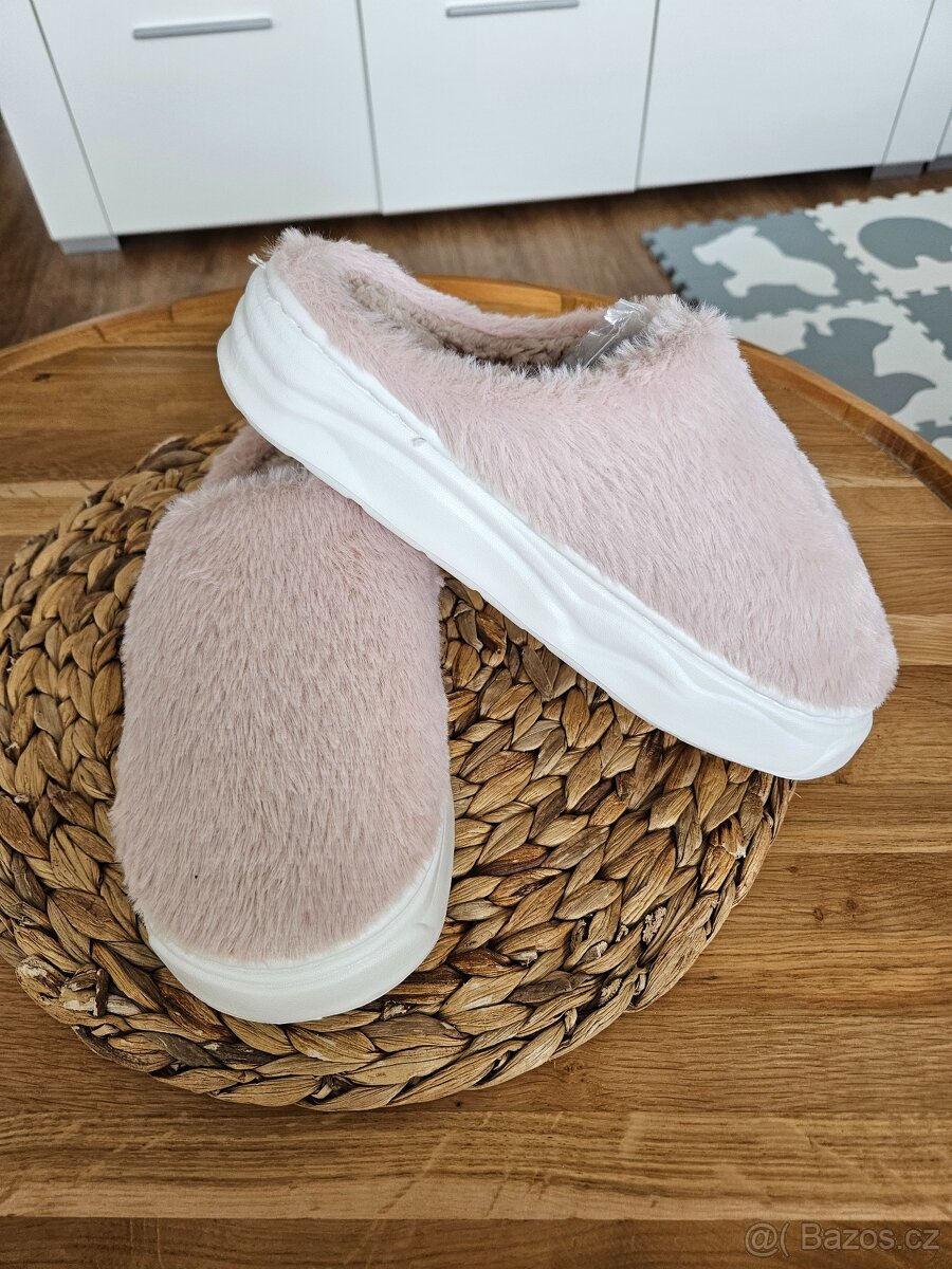 Nové dámské bačkory, velikost 38 - 2