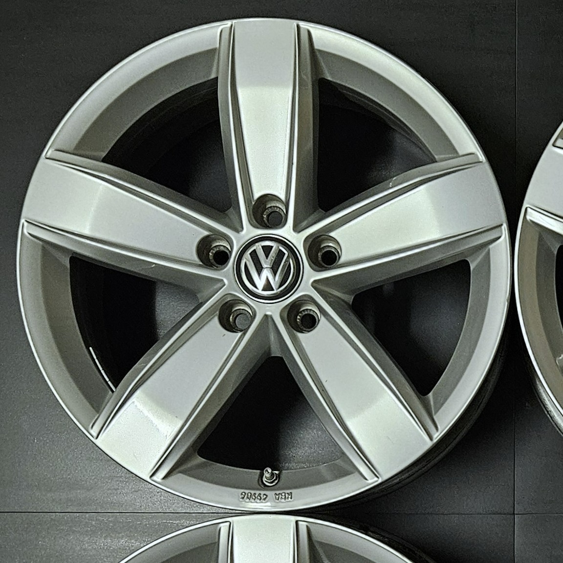 Originální ALU disky VW 6,5Jx17 ET38 A019A - 2