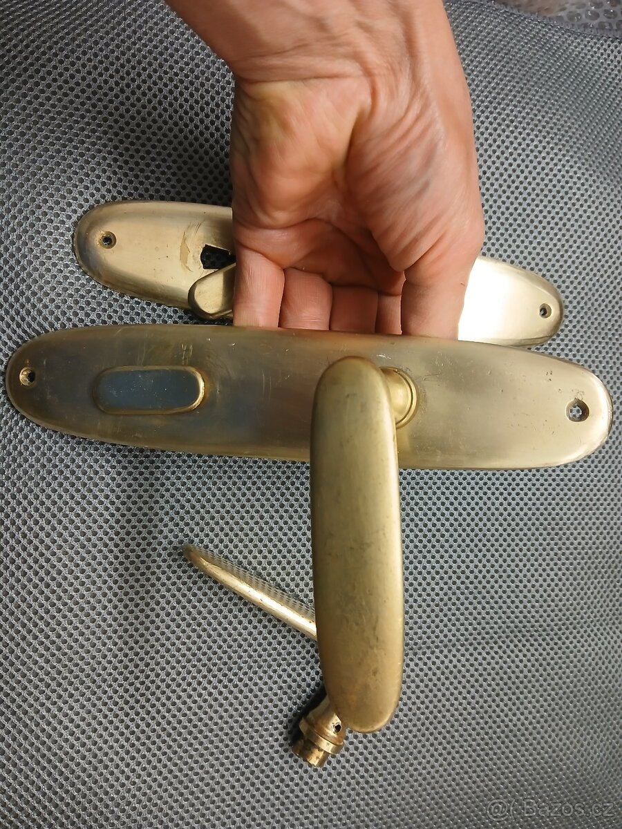 Staré mosazné dveřní kování, 6 párů - 2