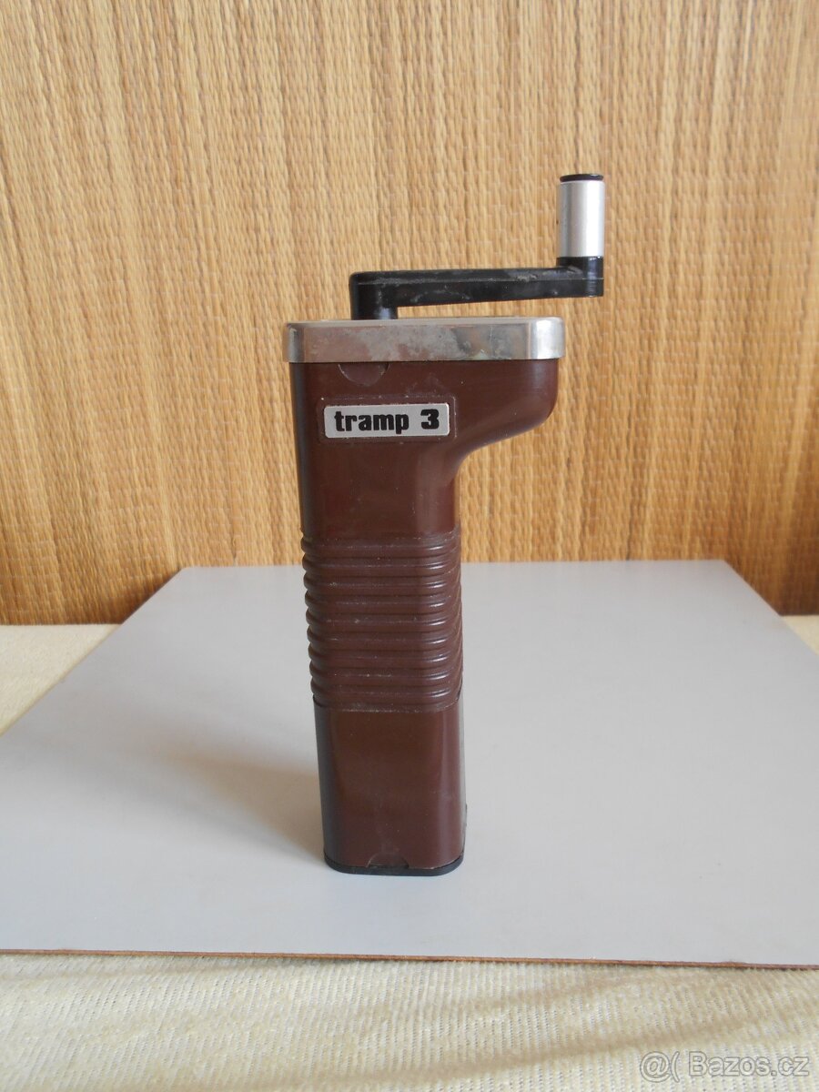 Starý mlýnek na kávu Tramp 3 - 2