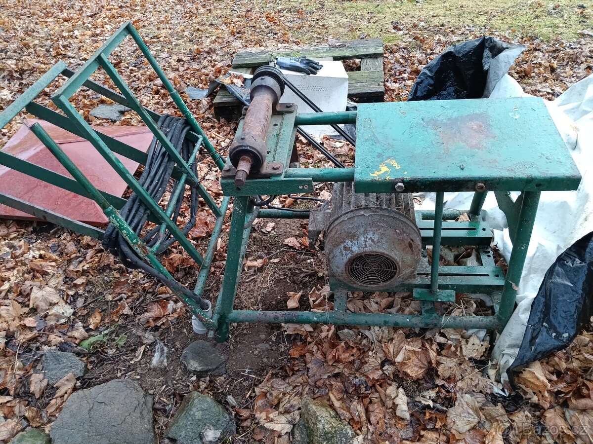 Prodám cirkulárku a stroje na brambory - 2