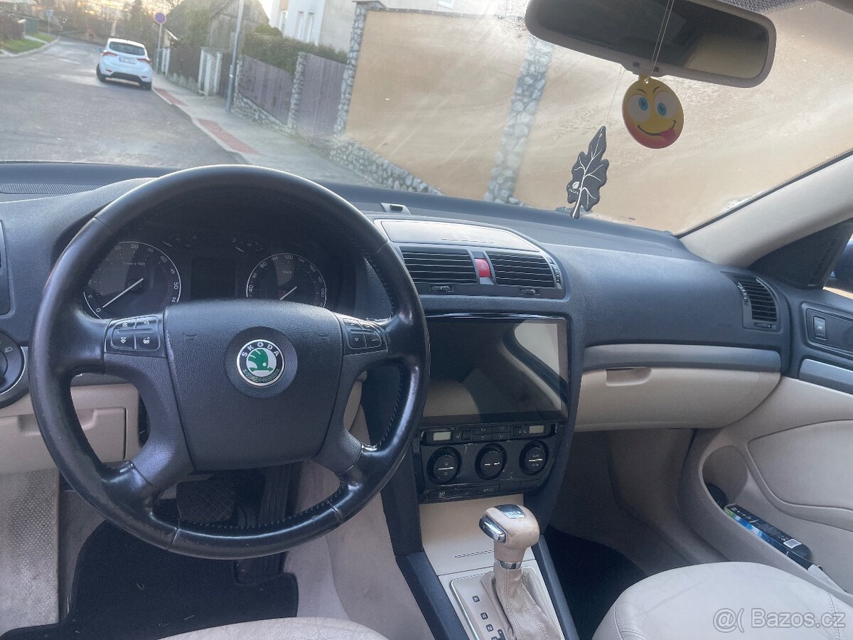 Škoda Octavia - 2