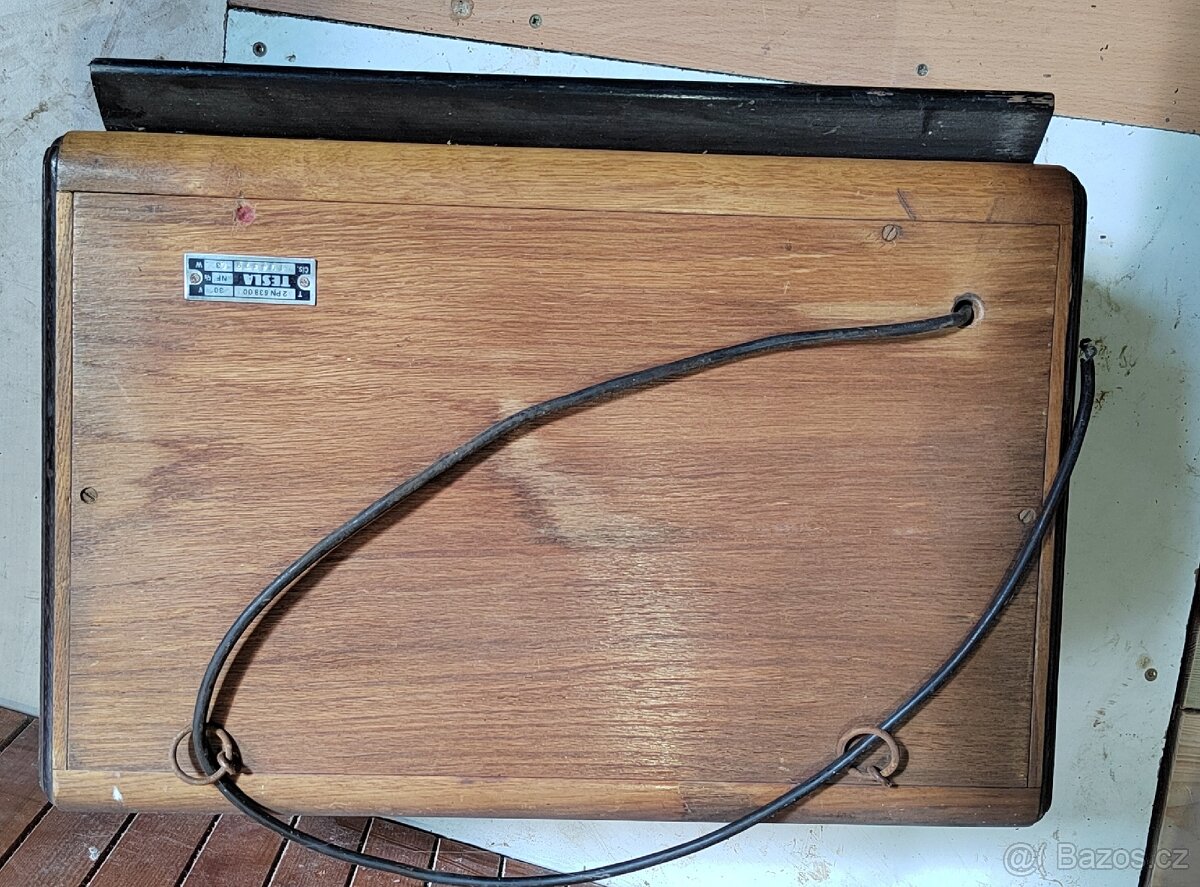 Staré retro rádio. - 2