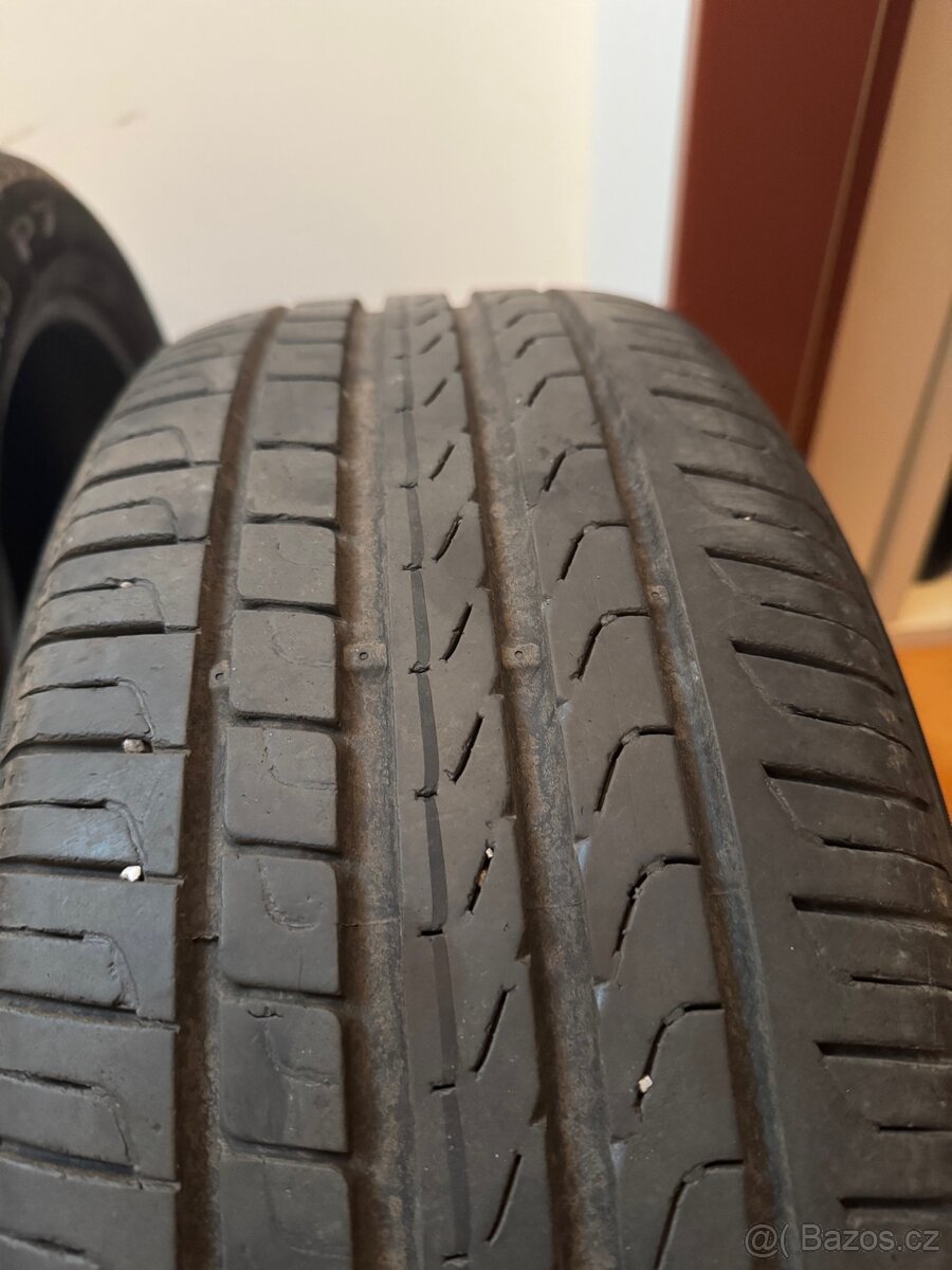 Letní Pirelli Cinturato 215/55 R17 - 2