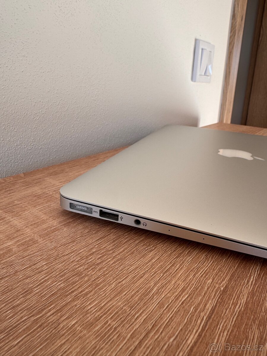 MacBook Air 13” 2017 + Apple Magic Mouse - 2