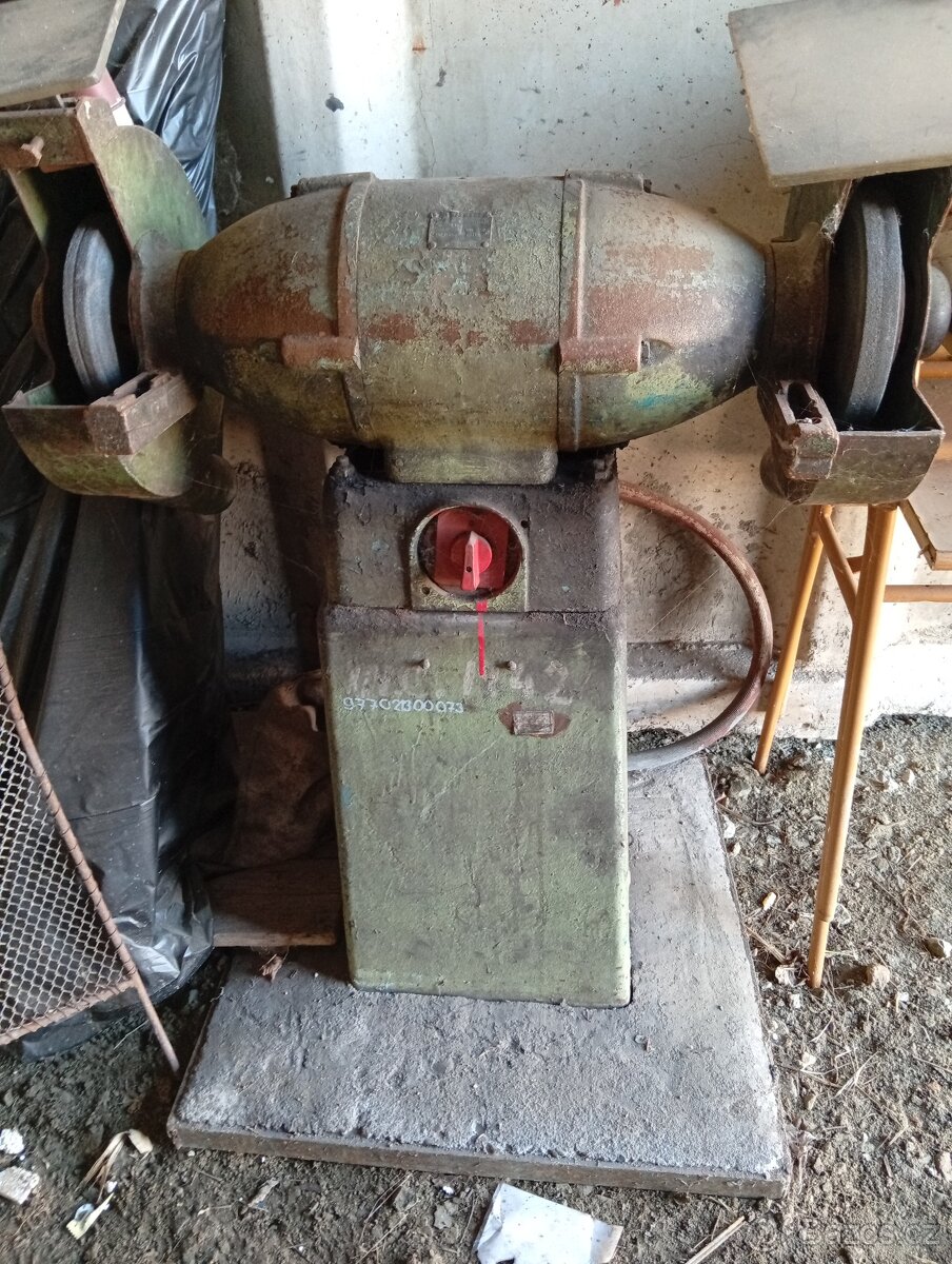 Dvoukotoučová bruska - 2