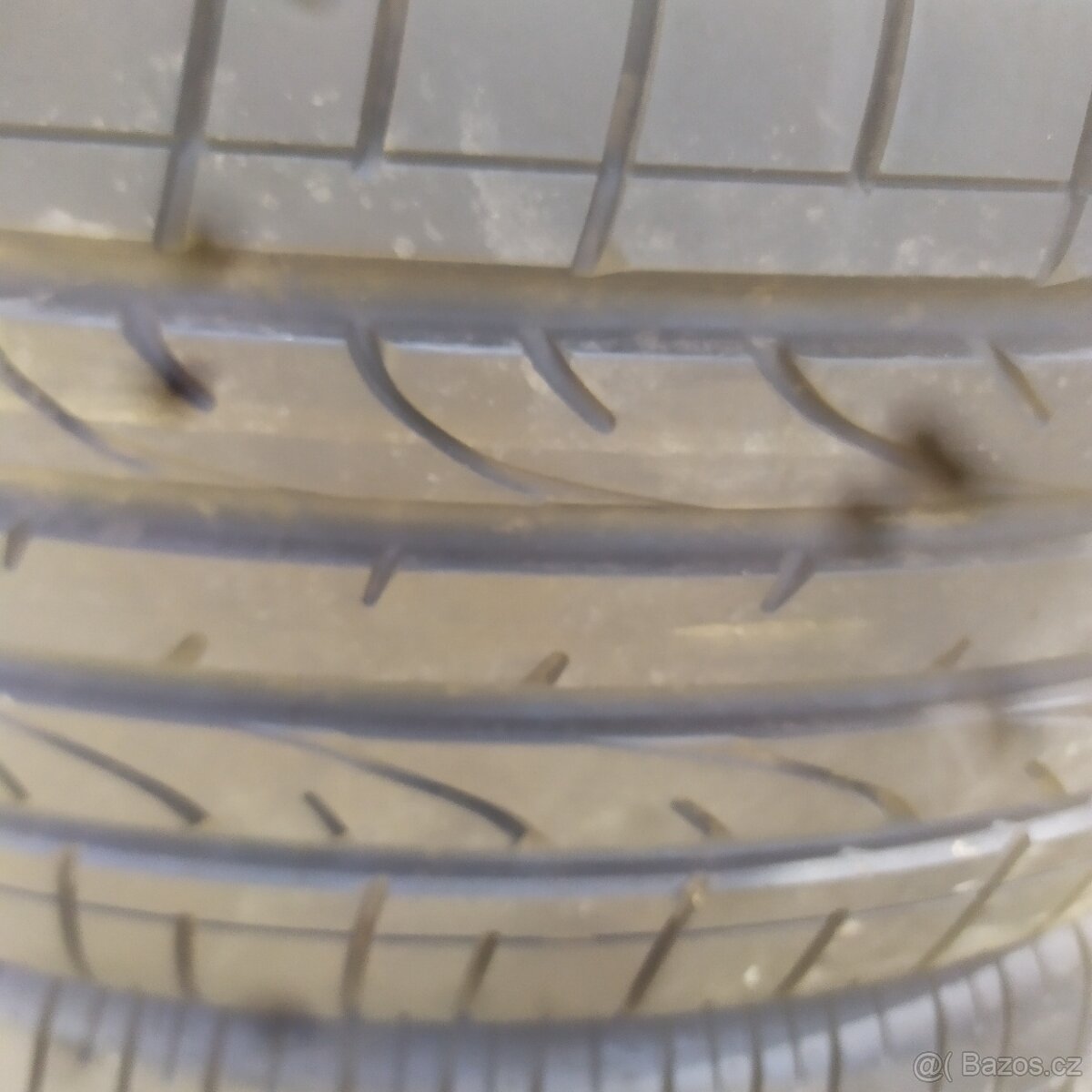 255/60/18 Bridgestone - 2
