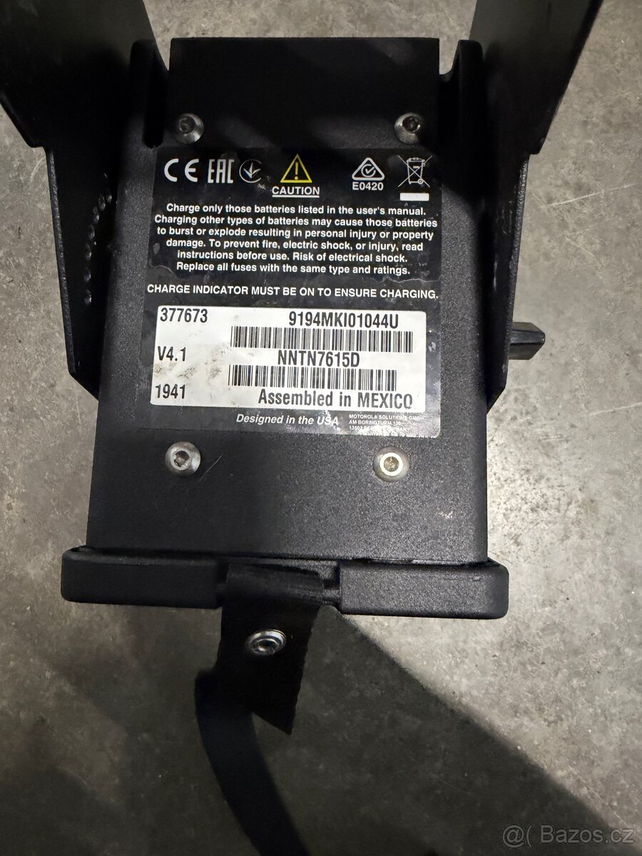 Nabijeci adapter Motorola - 2