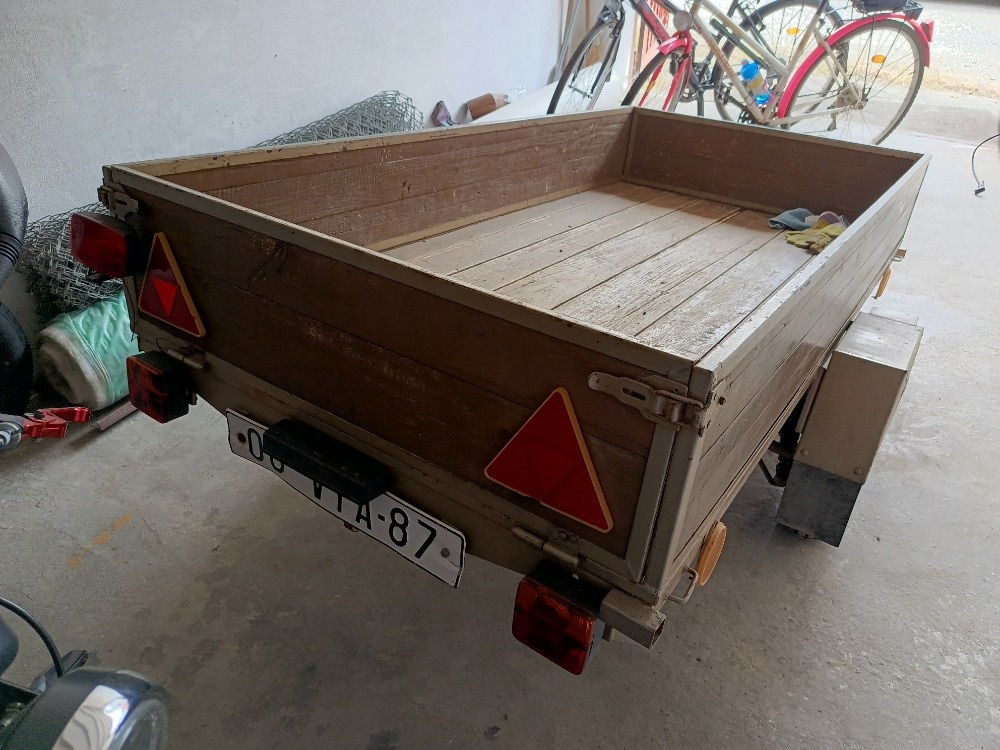 Přívěs - 2