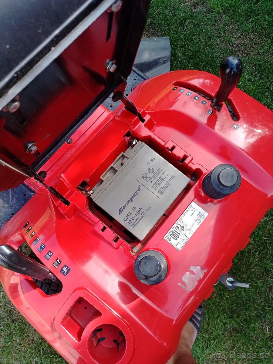 Zahradní traktor - 2