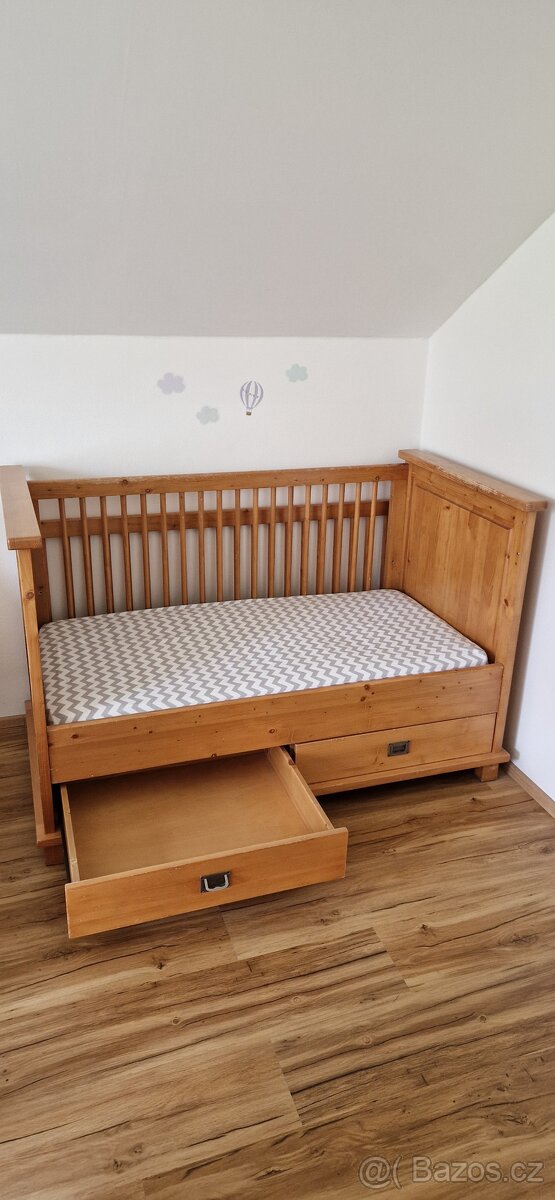 Dětská rostoucí postýlka z masivu - 2