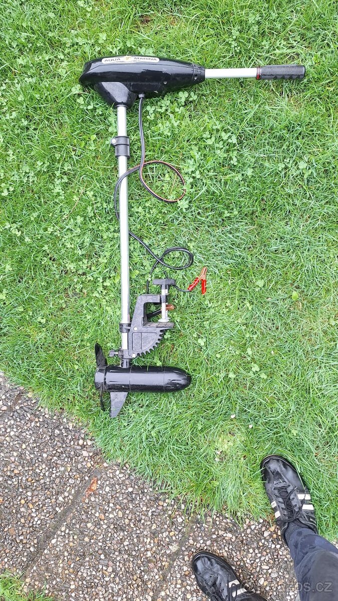 nafukovací člun Intex Excursion 5 se stříškou a motorem - 2