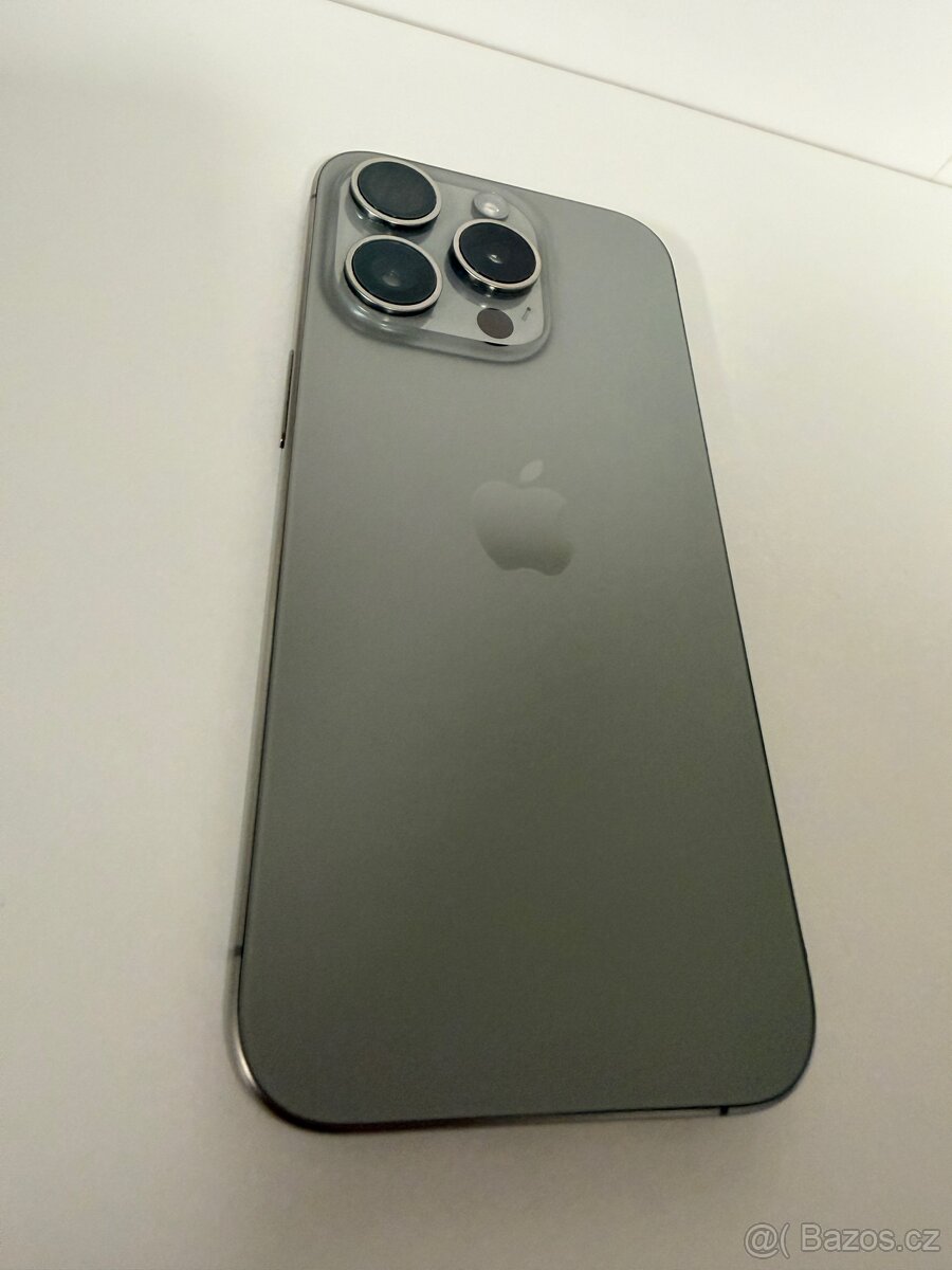 Apple iPhone 15 Pro - 2