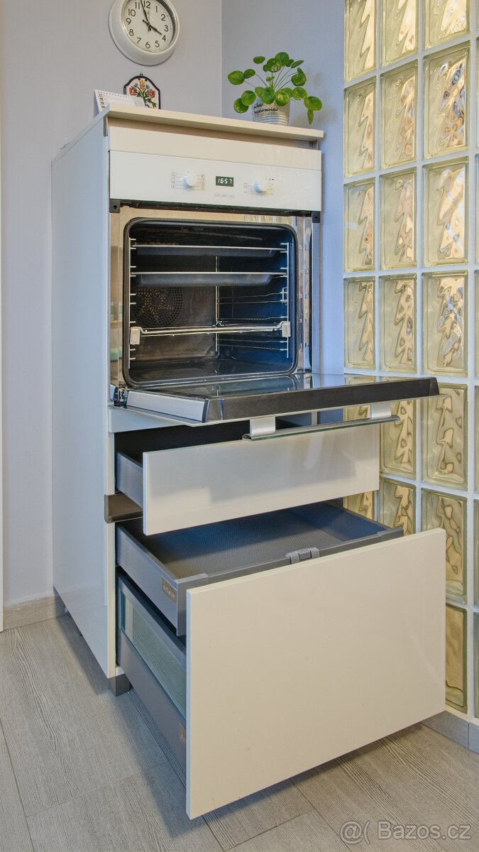 Vestavná trouba Miele H 2661 B - 2