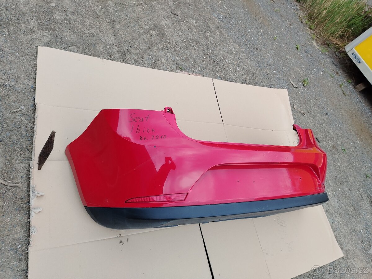 Zadní nárazník Seat Ibiza rv 2010 - 2