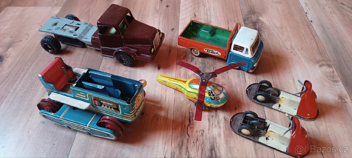 Staré plechové hračky Tatrasmalt,Marklin - 2