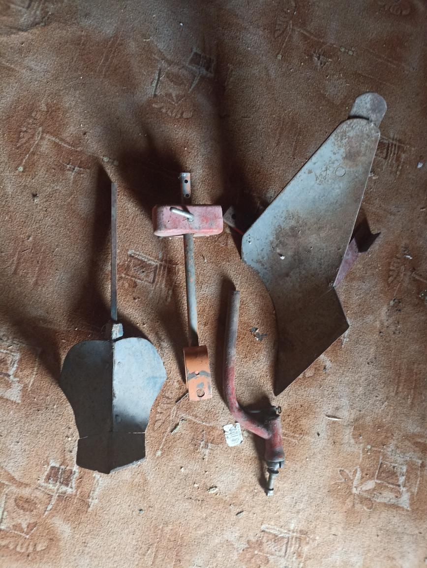 Pluh asi na frézu a příslušenství - 2