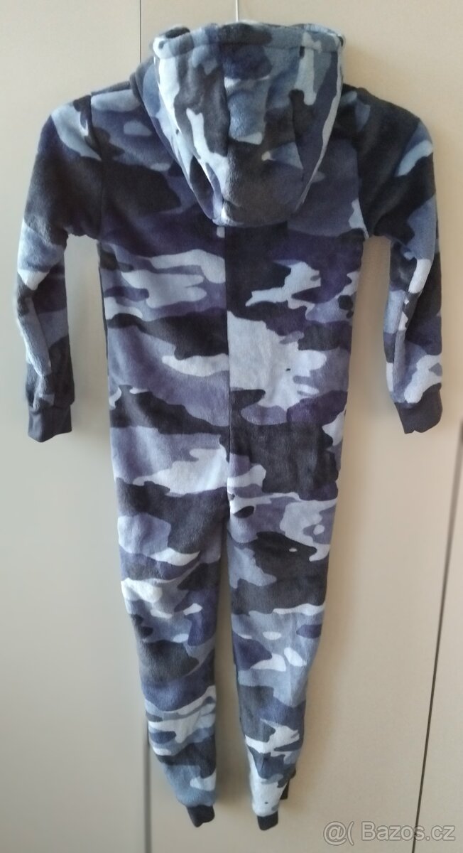 Plyšový overal maskáčový - NOVÝ, vel. 122 (6-7 let) - 2