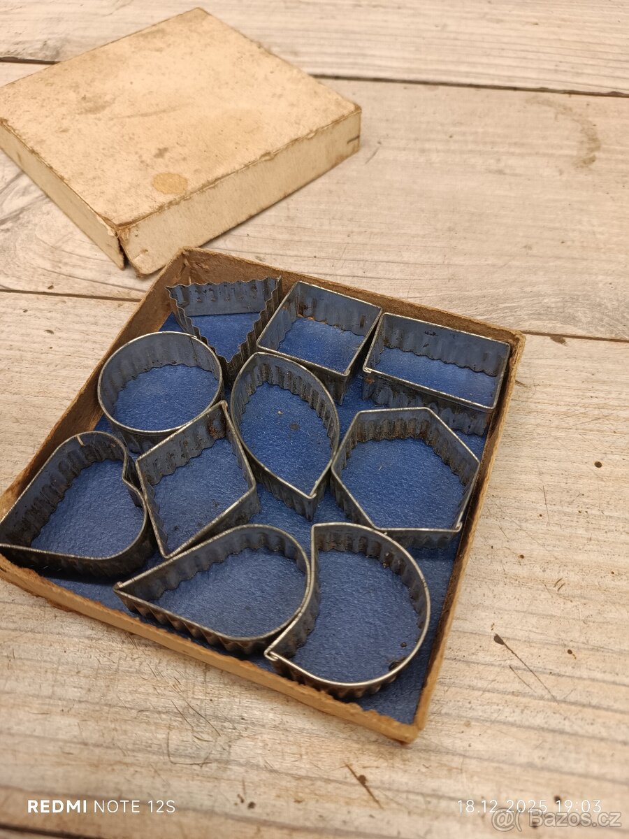 Retro staré vykrajovátka formičky na cukroví - 2