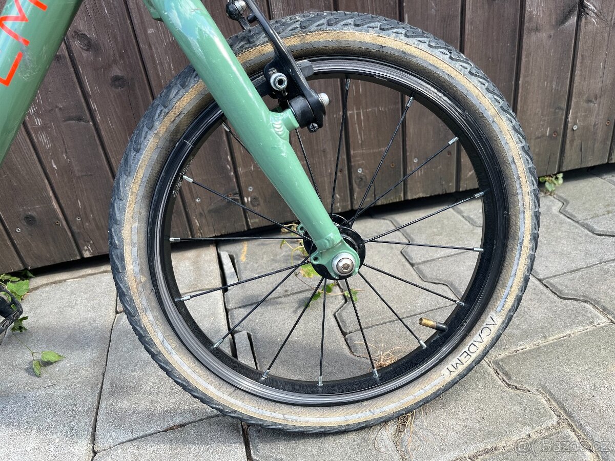 ACADEMY, vel. 16 - 2