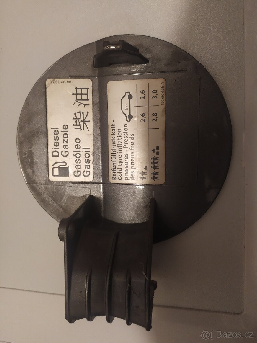 Víko nádrže Passat B6 3C - 2