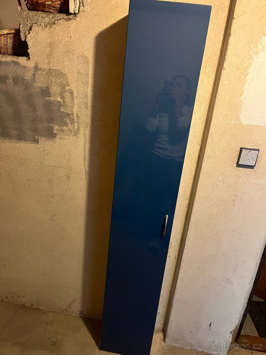 Modrá skříňka IKEA - 2