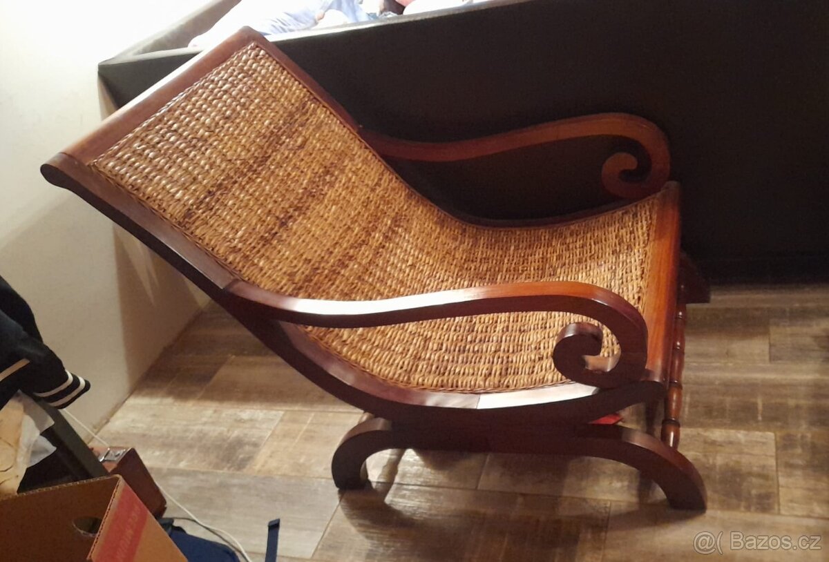 Masivní křeslo - 2