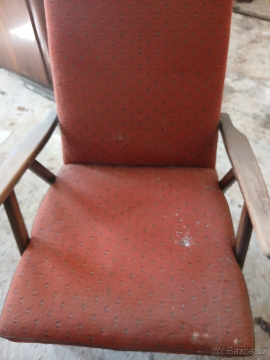 Dvě křesla a stoleček - 2