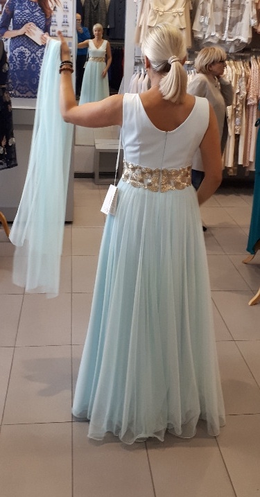 Plesové šaty ze zlatým pasem - 2