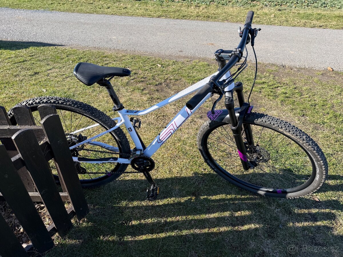 Superior XC819 W - 2